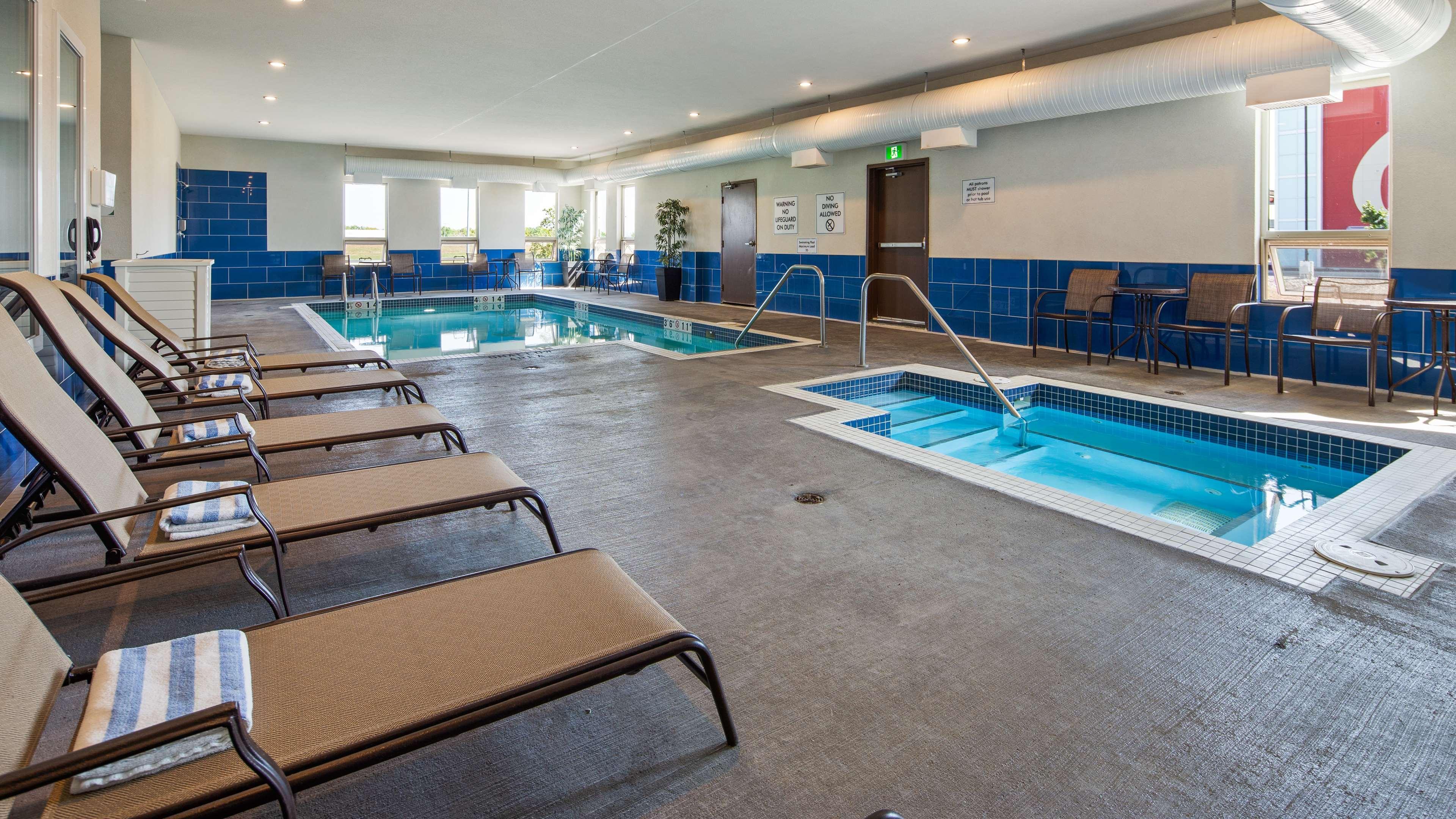 Best Western Plus Moosomin Hotel Exterior foto