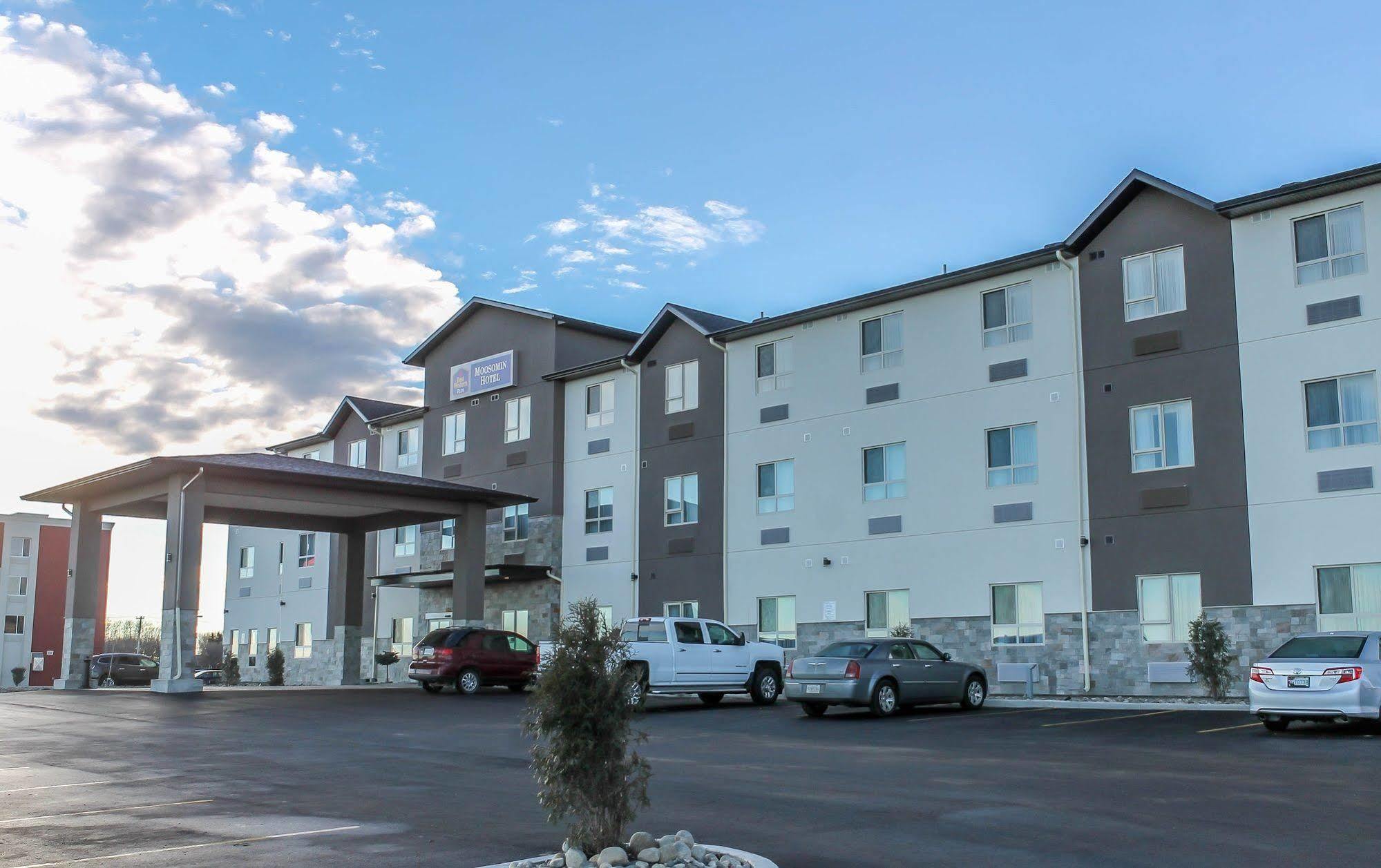 Best Western Plus Moosomin Hotel Exterior foto